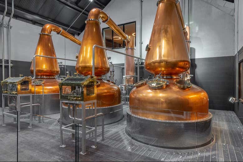 Gli storici alambicchi della distilleria